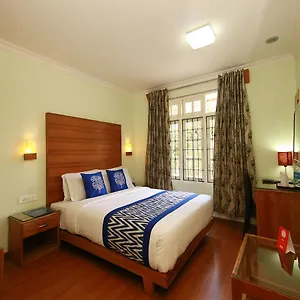 oyo-2158-hotel-sn.hotels-munnar.com/